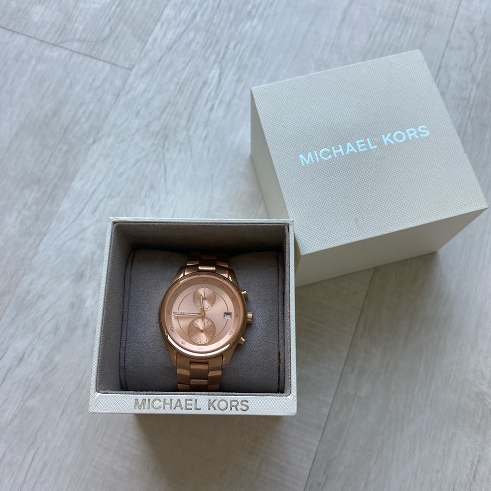 Michael Kors rose gold runway watch
